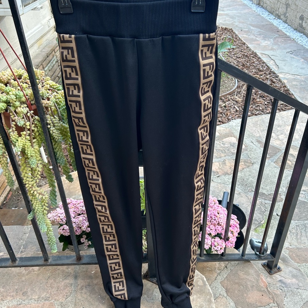 Authentic FENDI Roma black stylish sweat pants size 40